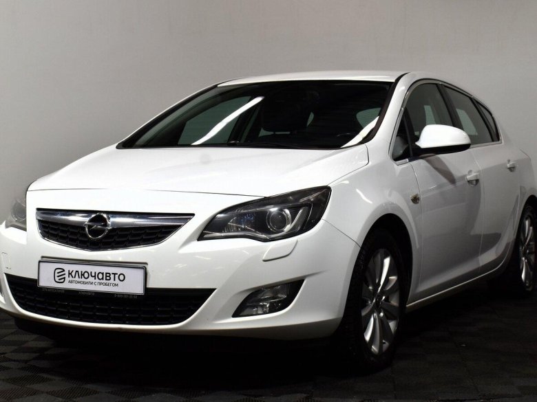 Opel astra 2011
