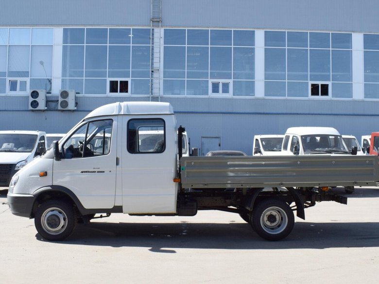 Газ-330232 грузовой с бортовой