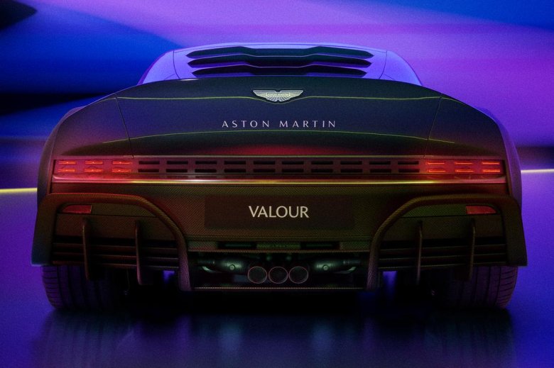 Астон Мартин 2024