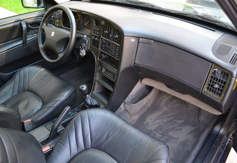 Saab 9000 Interior