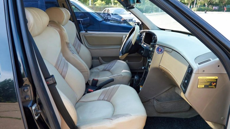 Saab 9000 салон