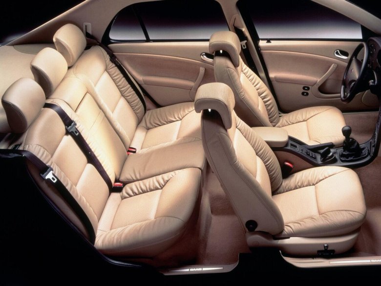 Saab 9-5 салон