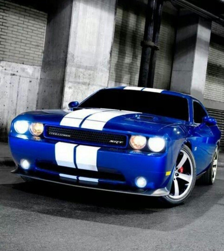 Dodge Challenger srt8 392