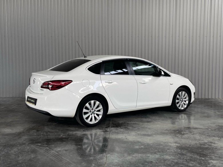 Opel astra 2014