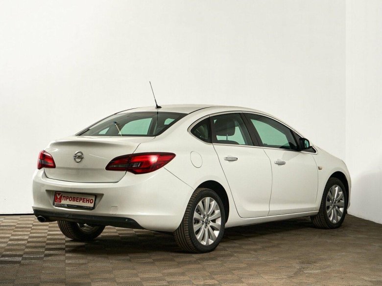 Opel astra 2013