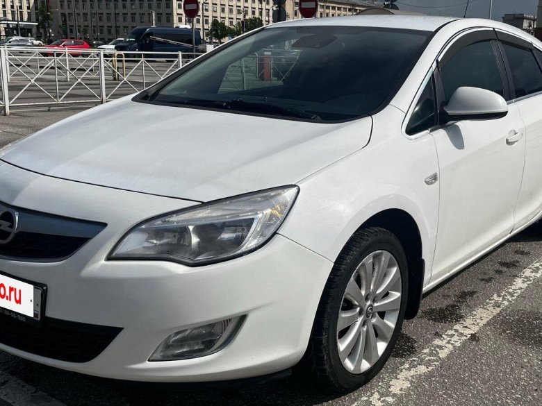 Opel astra j 2011