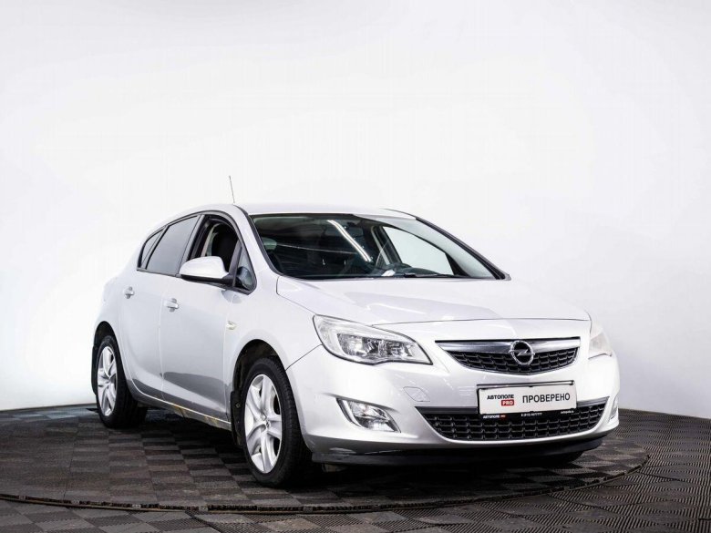 Opel astra j 2011