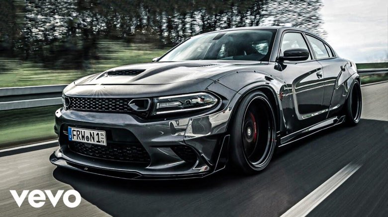 Dodge charger hellcat widebody