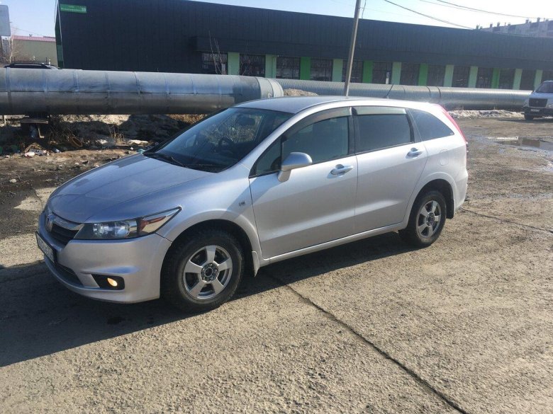 Хонда стрим 2010