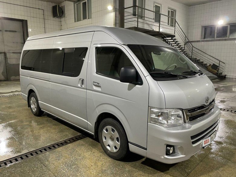 Toyota hiace h200