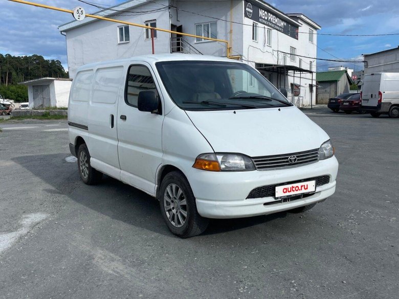 Toyota hiace h 100