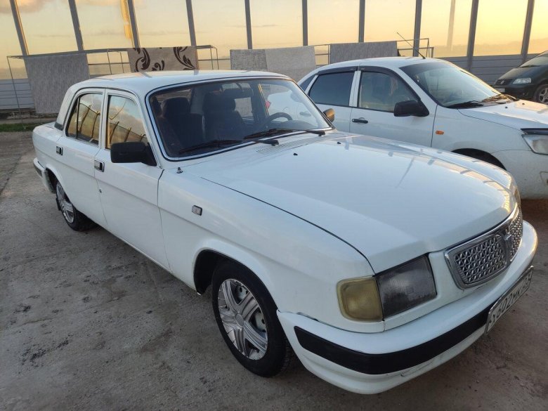 Волга газ 3110 белая