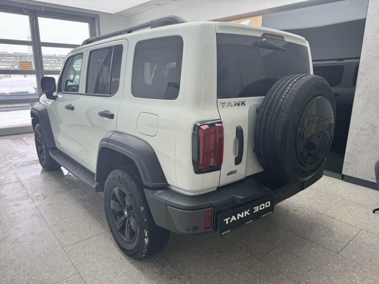 Tank 300 2.0 at 4wd premium