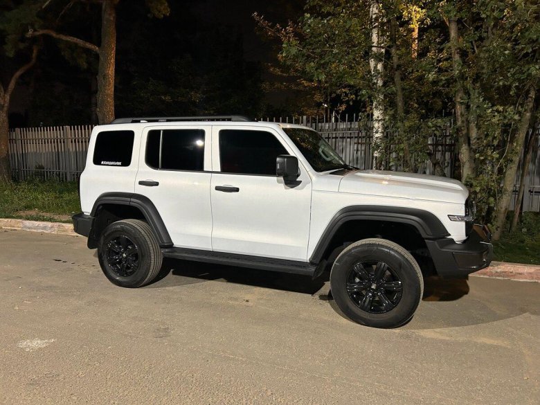 Белый танк 300