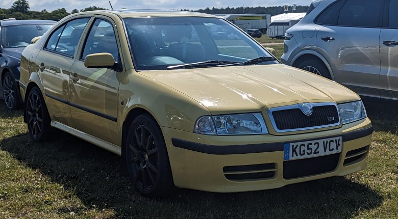 Шкода 2002 года