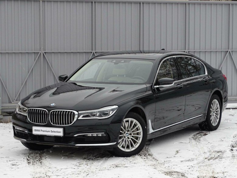 BMW 7 g12 Black