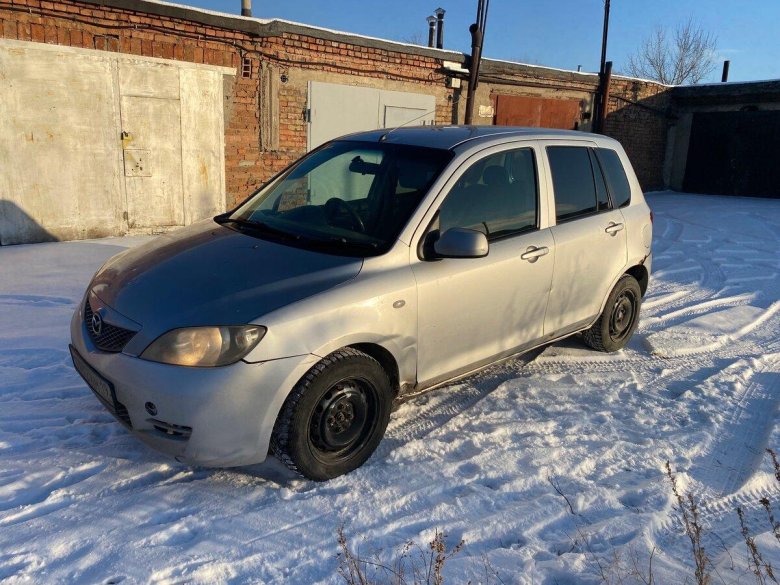 Мазда Демио 2003 год