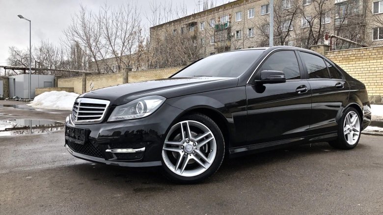 Мерседес-Бенц с 180 2012 черный