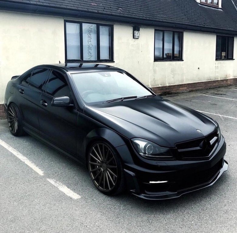 Мерседес-Бенц c63 AMG w204