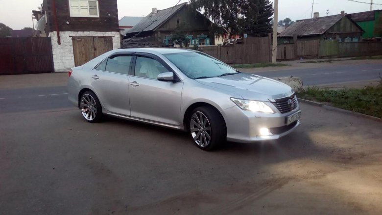 Camry 50 r 19 серебристая