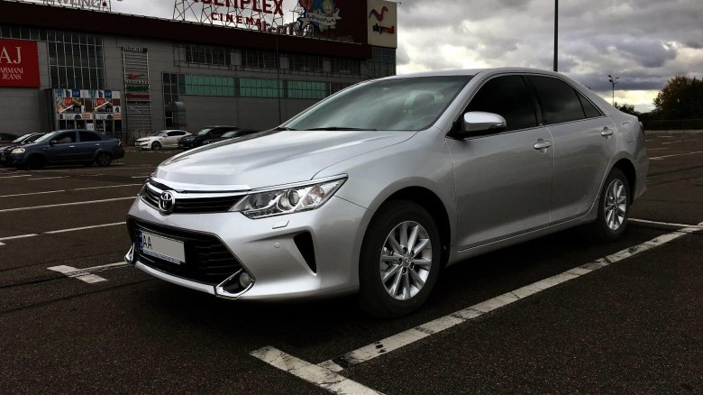 Toyota Camry 55 Silver