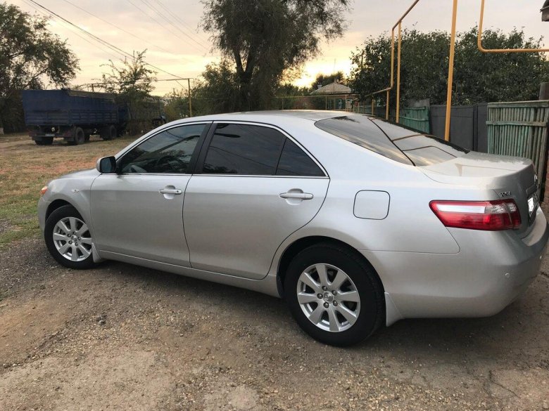 Камри 40 серебристая 2008