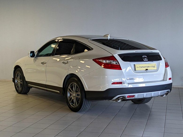 Honda crosstour i рестайлинг 2012
