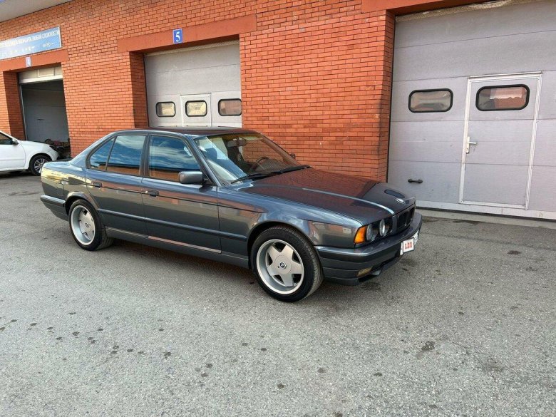 Bmw e34 серая