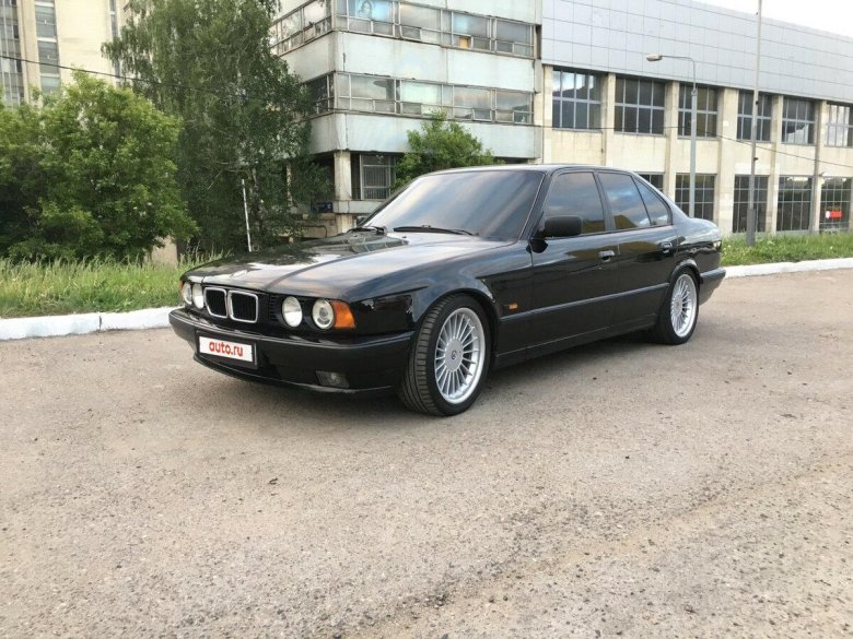 BMW 525i e34 черная