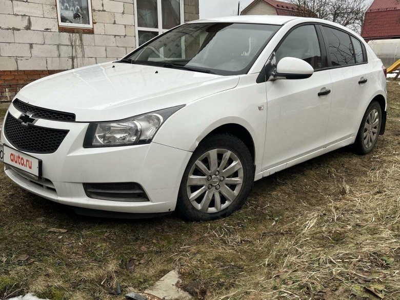 Шевроле круз 2011 белая