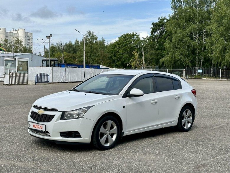 Chevrolet cruze белый