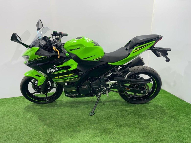 Kawasaki ninja 400
