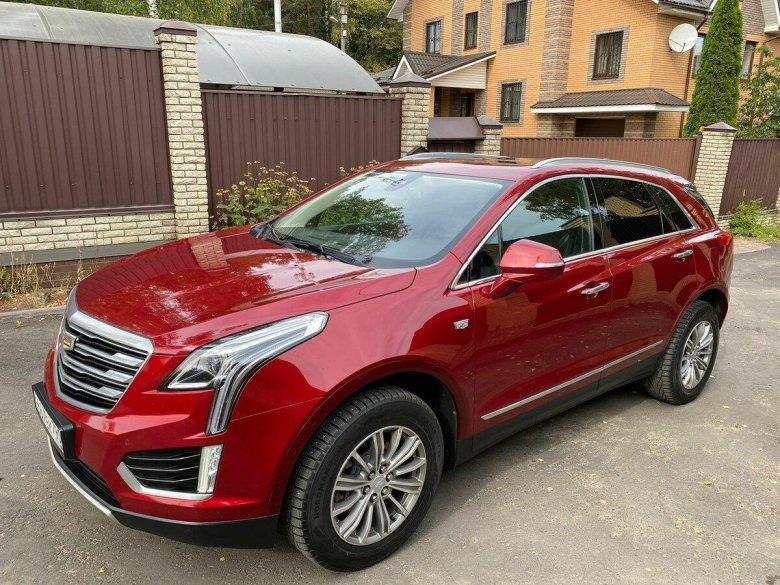 Красный кадиллак