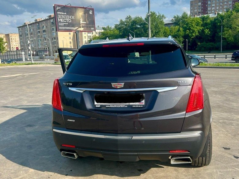 Кадиллак xt5 зад