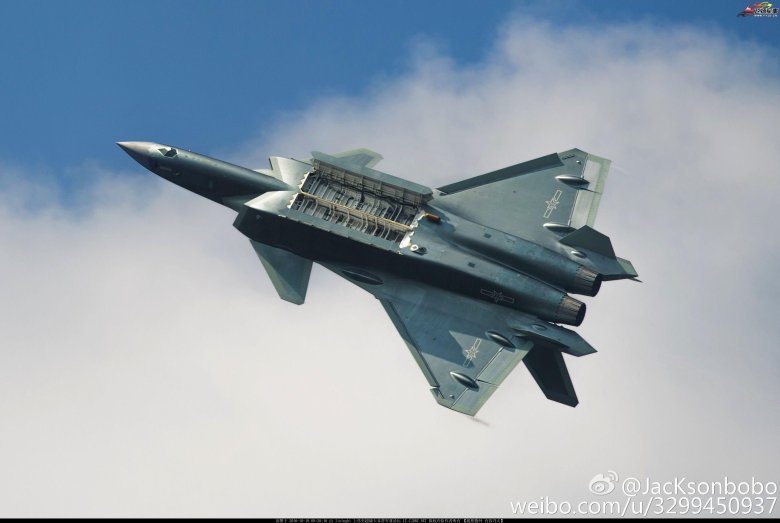 Истребитель j 20