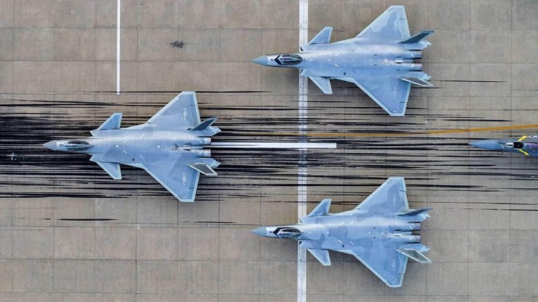 Chengdu j-20 истребитель
