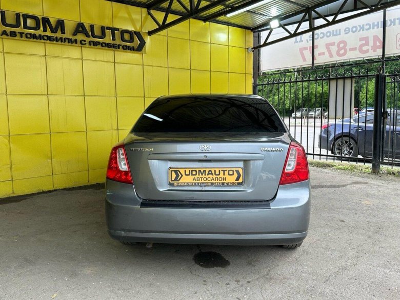 Chevrolet lacetti седан