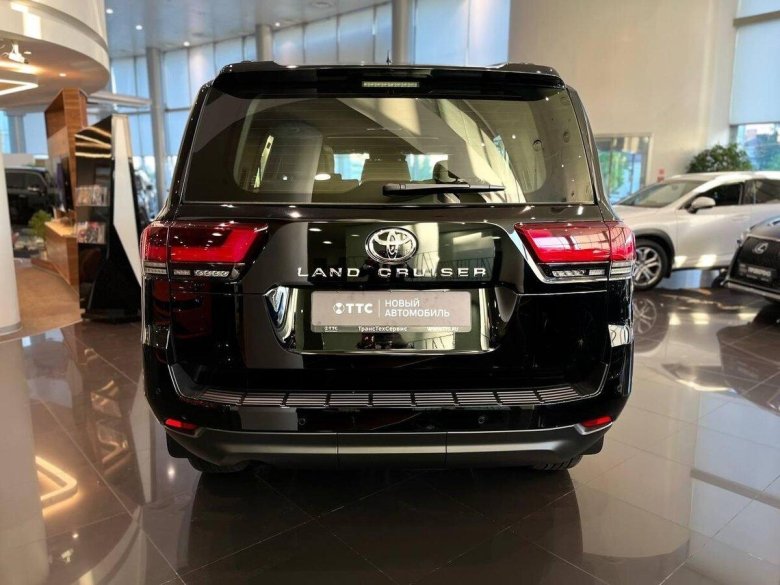 Новый toyota land cruiser 300
