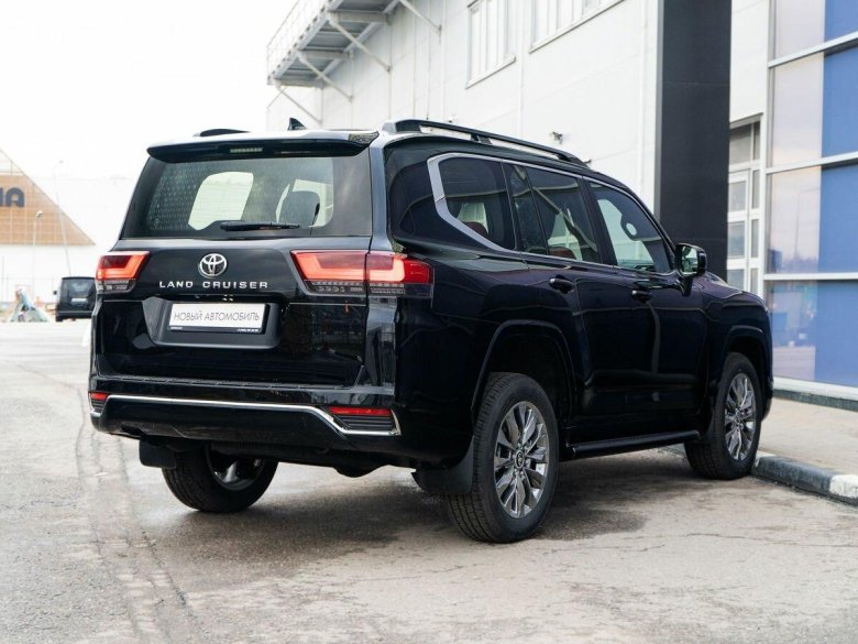 Новый toyota land cruiser