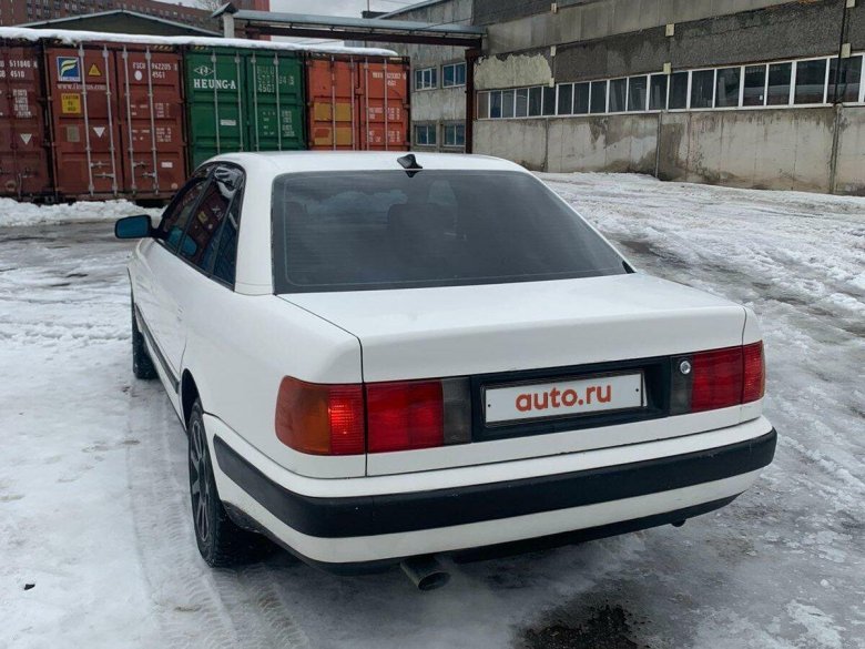 Ауди 100 с 4 белая