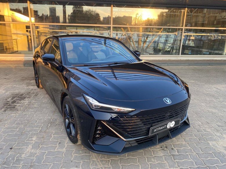 Чанган Uni v 2022