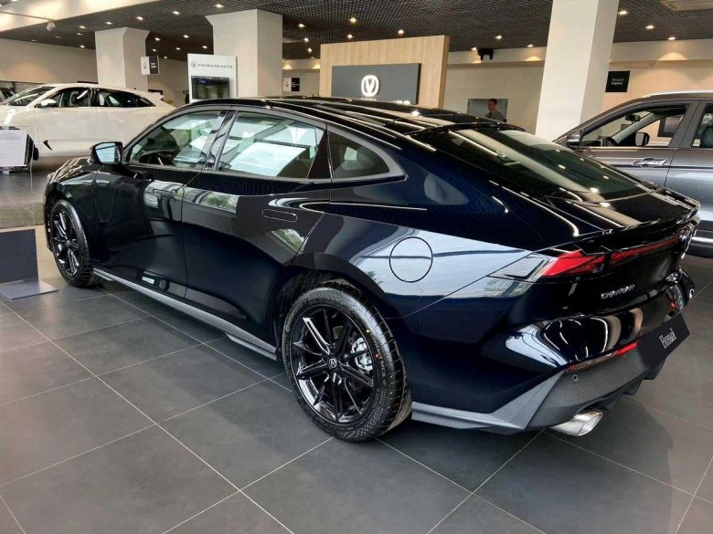 Changan Uni-v 1.5 AMT, 2023