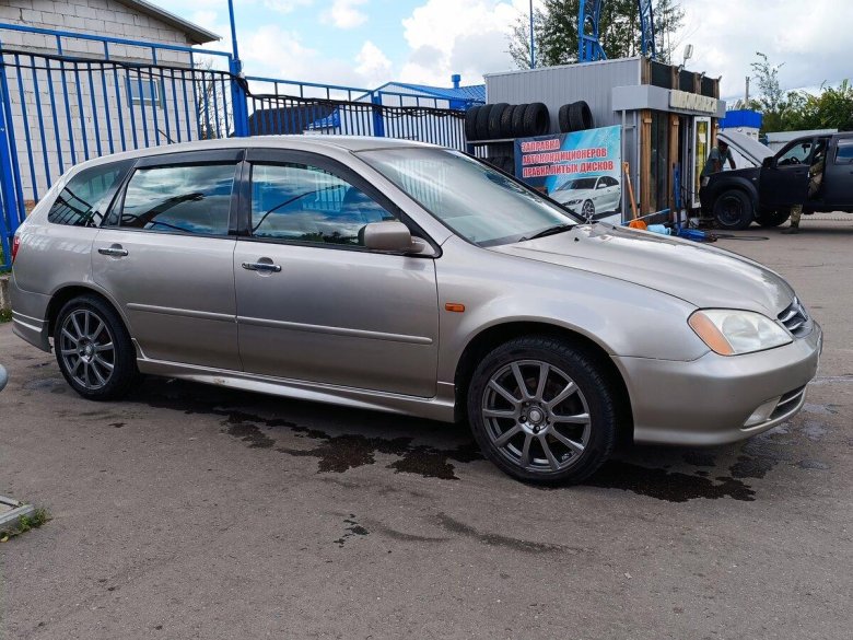 Хонда универсал авансир