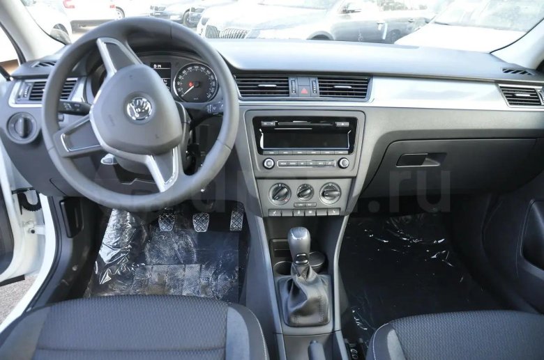 Skoda Rapid Ambition комплектация