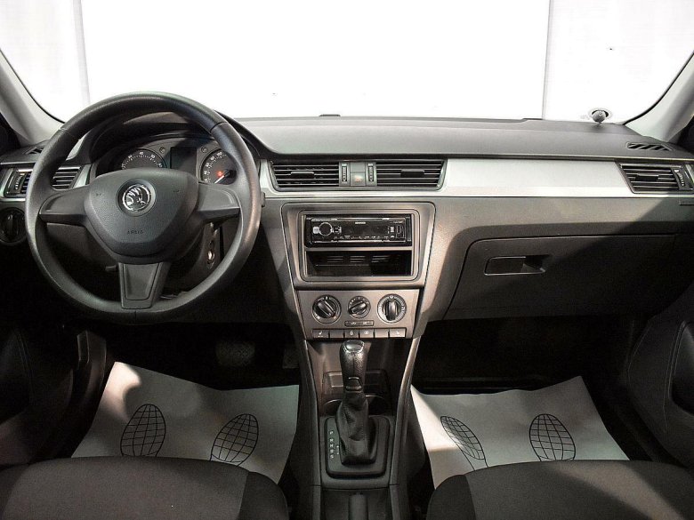 Шкода Рапид 2015