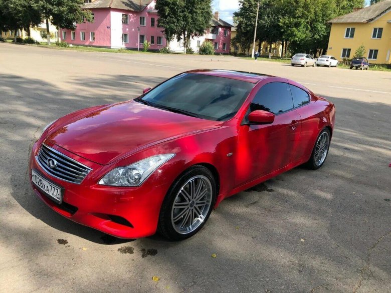 Инфинити красная