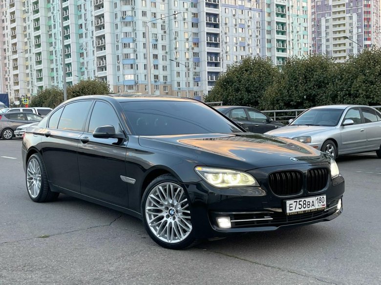 BMW 750i f01