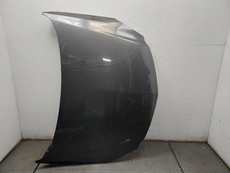 Капот автомобиля