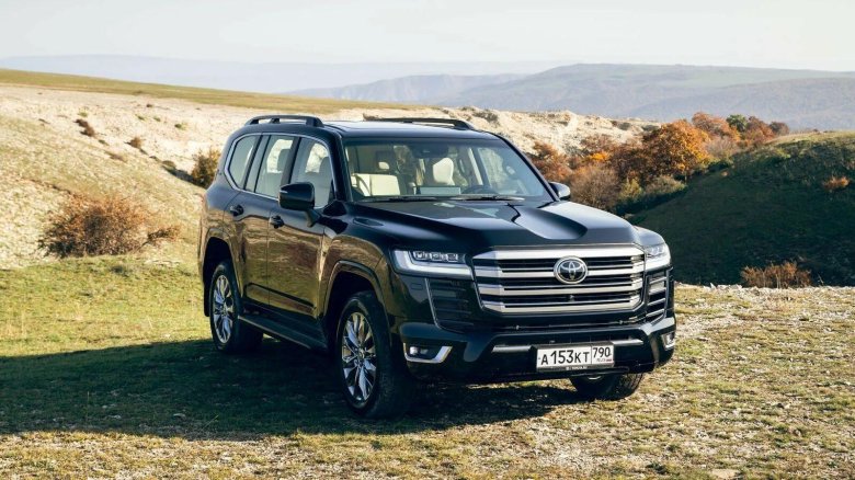 Toyota land cruiser 300 2021