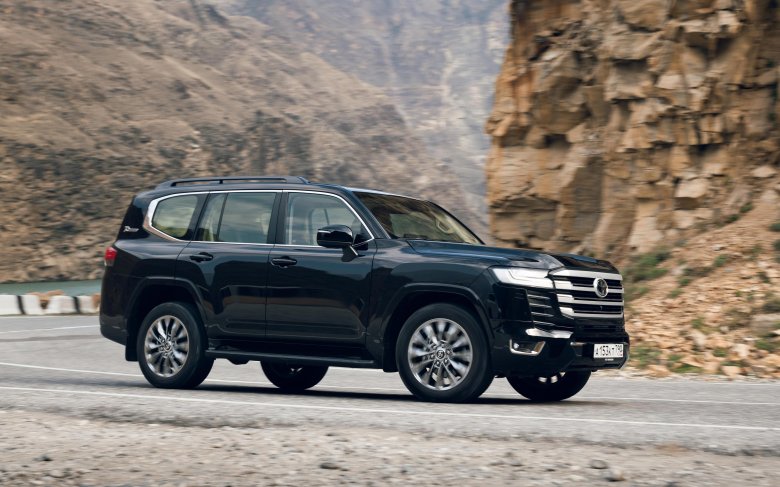 Toyota Land Cruiser 300